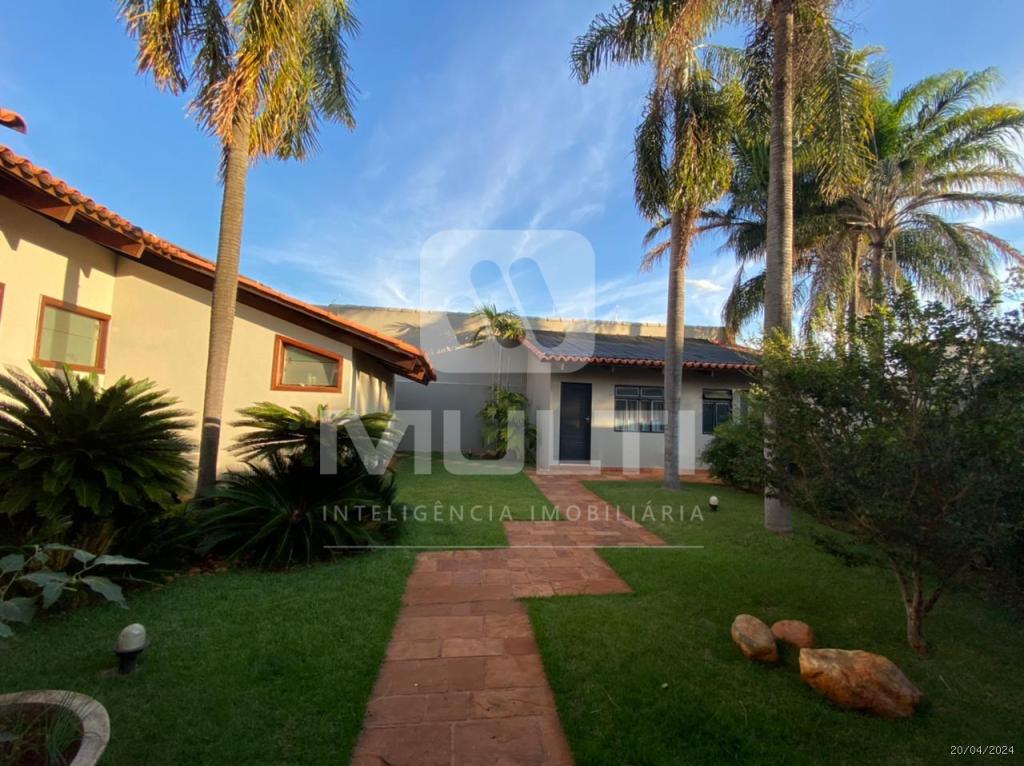 Casa à venda com 4 quartos, 554m² - Foto 26