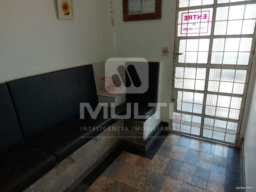Casa à venda com 4 quartos, 254m² - Foto 6