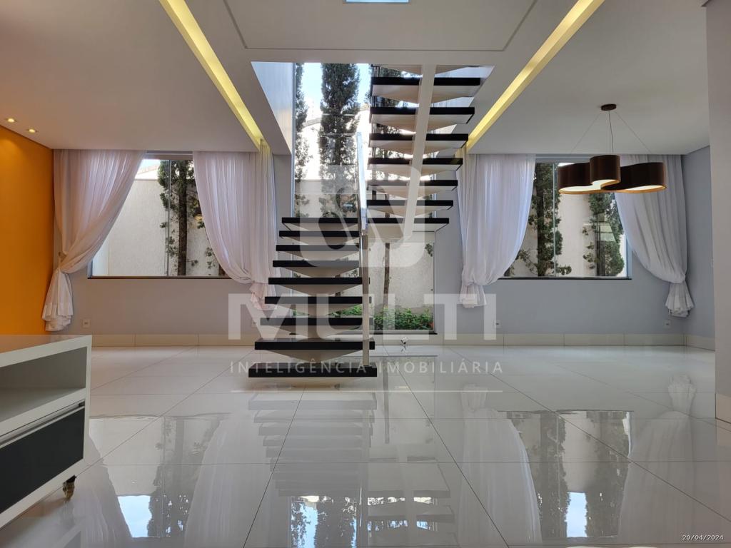 Casa, 3 quartos, 273 m² - Foto 1