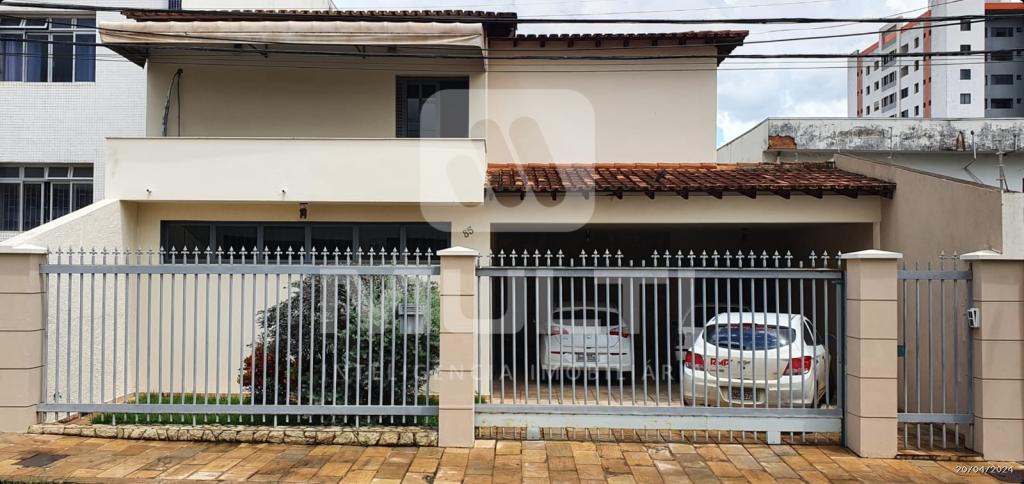 Casa à venda com 4 quartos, 350m² - Foto 1