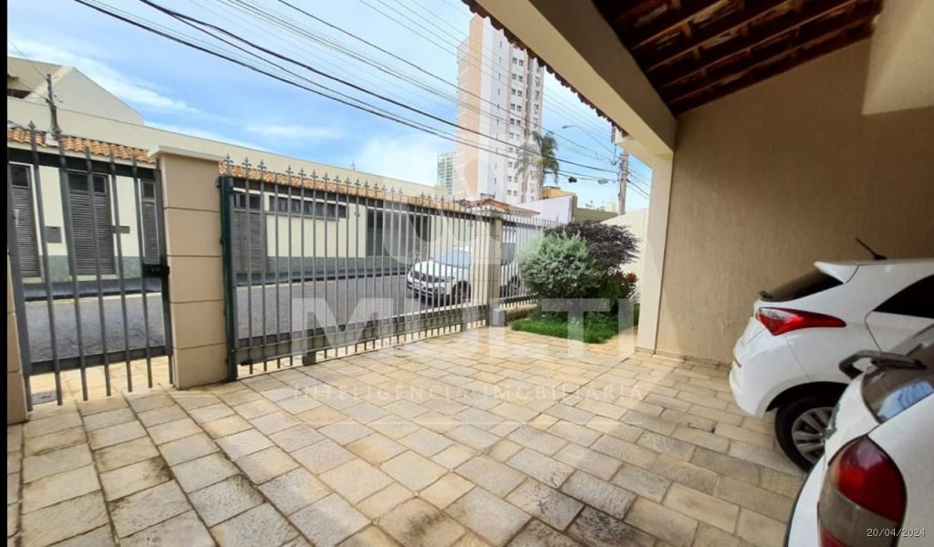 Casa à venda com 4 quartos, 350m² - Foto 3