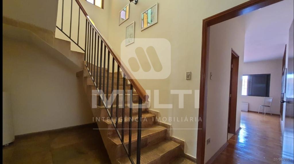 Casa à venda com 4 quartos, 350m² - Foto 4