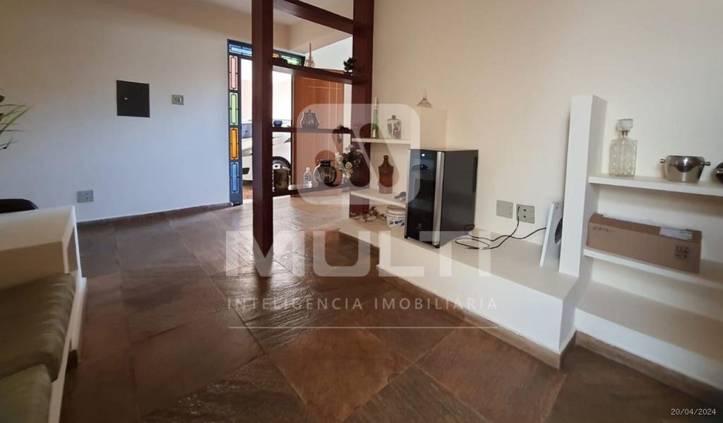 Casa à venda com 4 quartos, 350m² - Foto 5