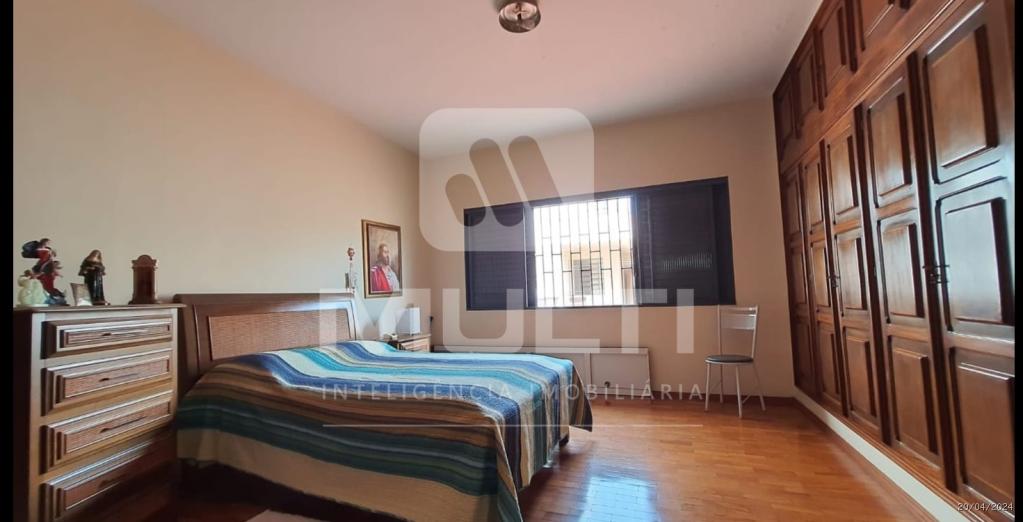 Casa à venda com 4 quartos, 350m² - Foto 9