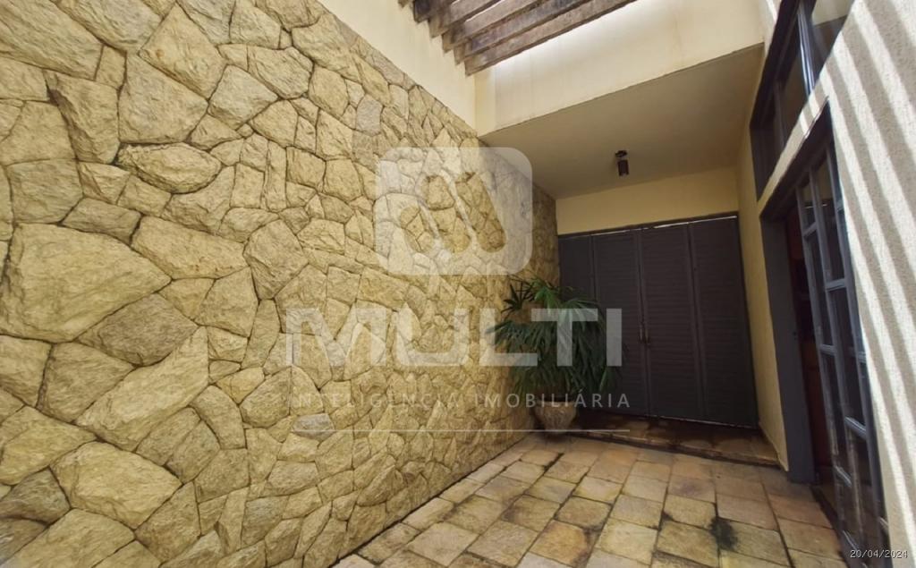 Casa à venda com 4 quartos, 350m² - Foto 25