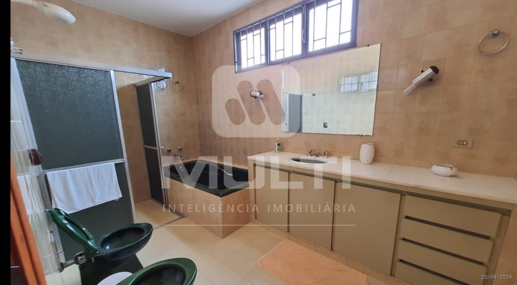 Casa à venda com 4 quartos, 350m² - Foto 26