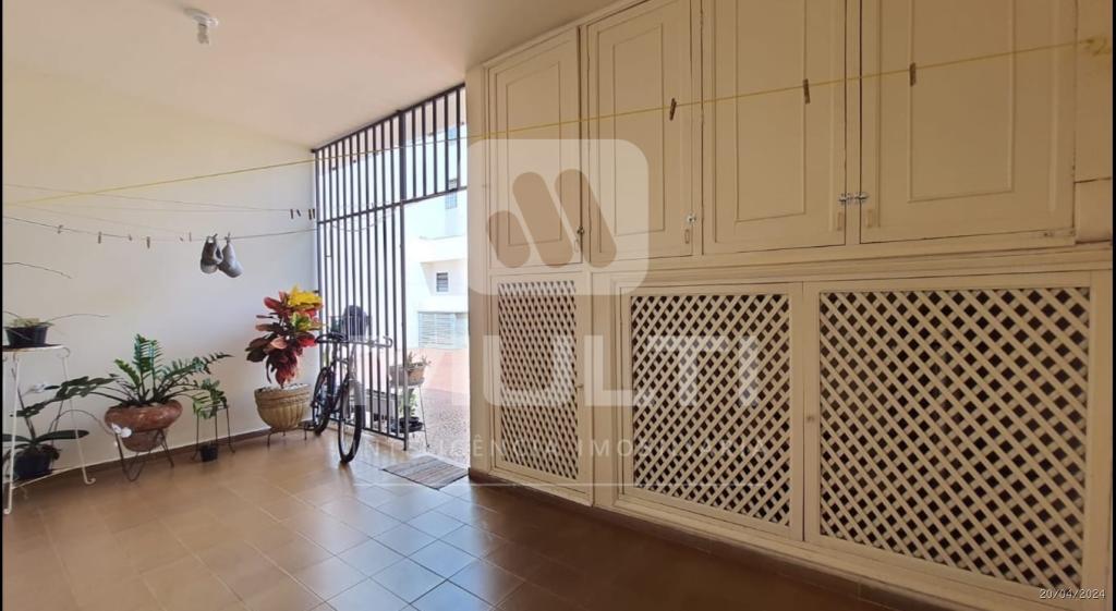 Casa à venda com 4 quartos, 350m² - Foto 28