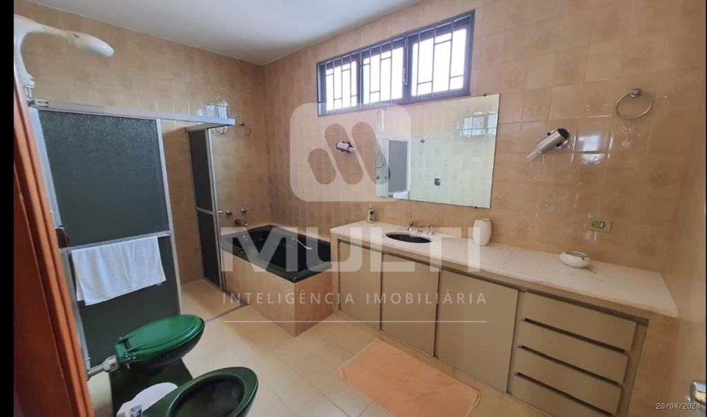 Casa à venda com 4 quartos, 350m² - Foto 31