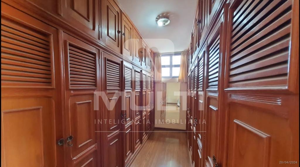Casa à venda com 4 quartos, 350m² - Foto 32