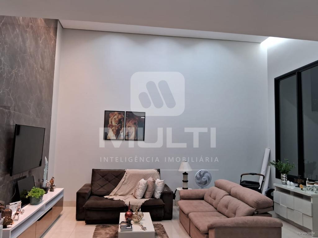 Casa, 3 quartos, 220 m² - Foto 1