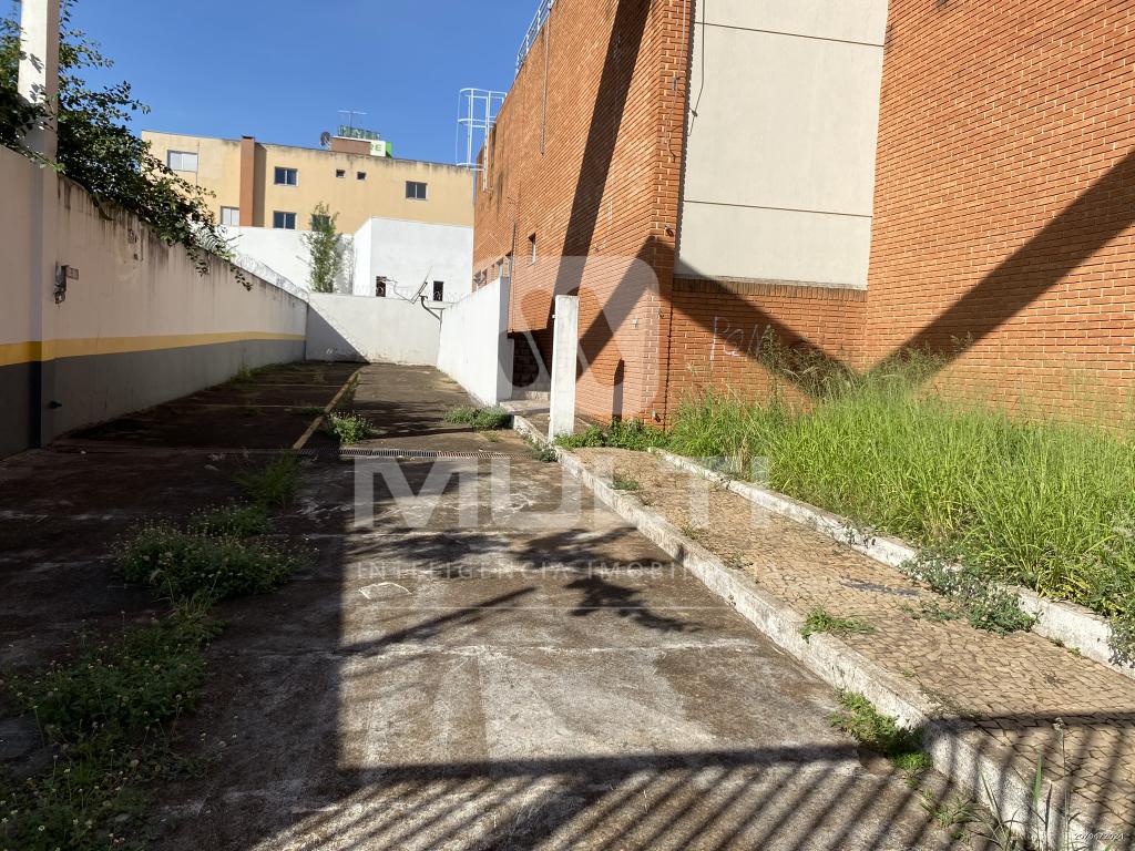 Loja-Salão à venda com 1 quarto, 378m² - Foto 2