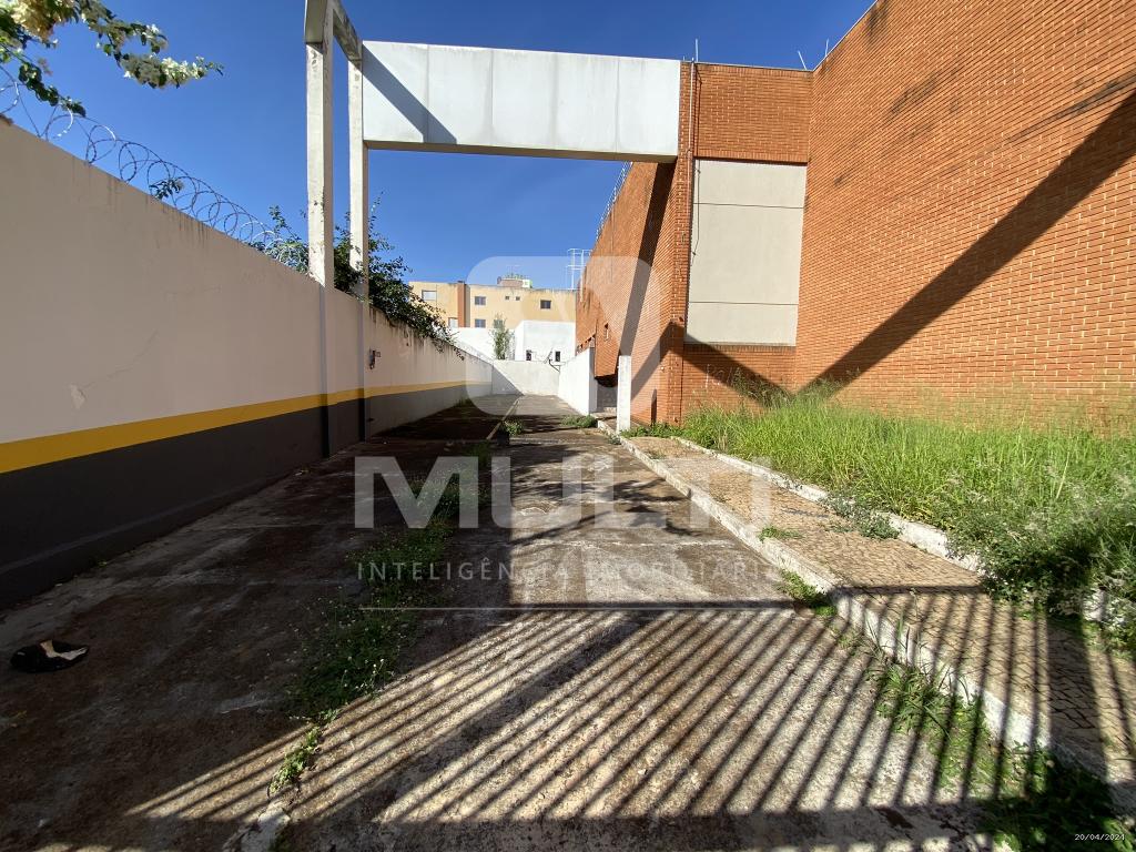 Loja-Salão à venda com 1 quarto, 378m² - Foto 3