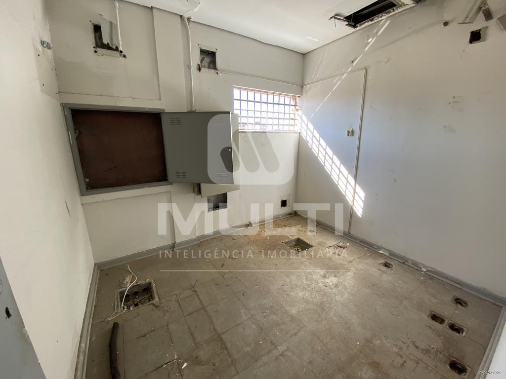 Loja-Salão à venda com 1 quarto, 378m² - Foto 9
