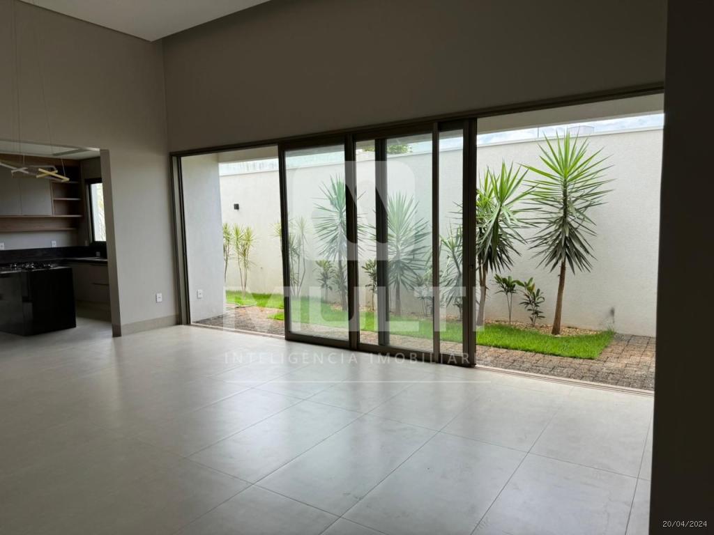 Casa de Condomínio à venda com 4 quartos, 230m² - Foto 1
