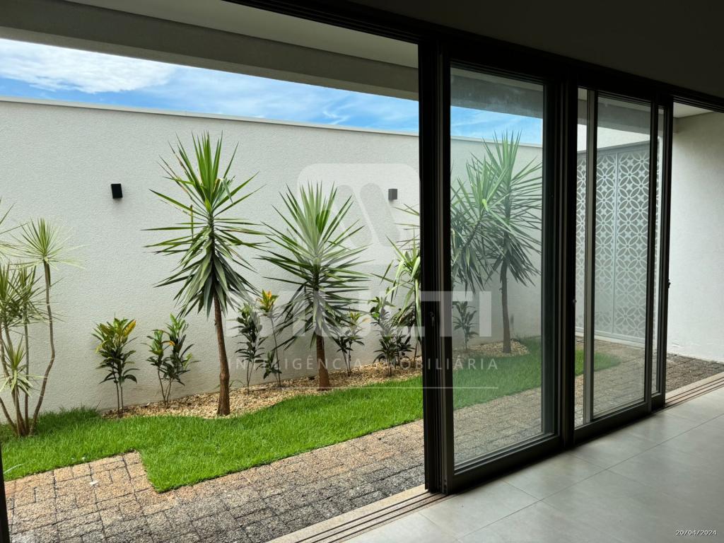 Casa de Condomínio à venda com 4 quartos, 230m² - Foto 3