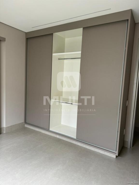 Casa de Condomínio à venda com 4 quartos, 230m² - Foto 5