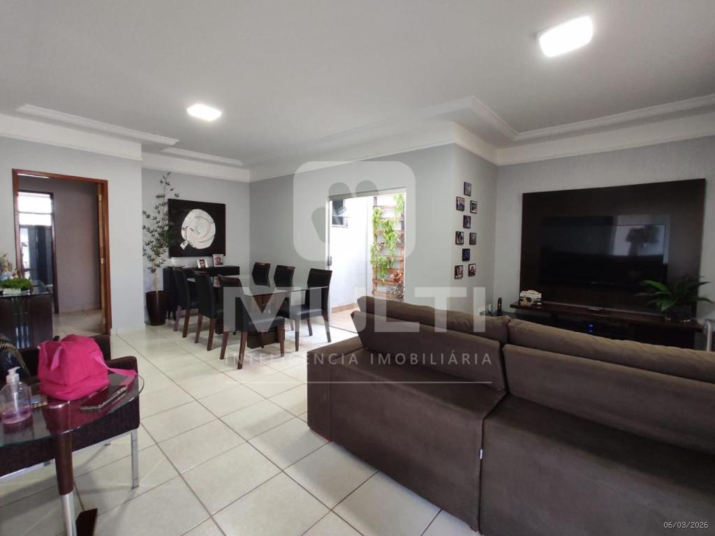Casa, 3 quartos, 124 m² - Foto 2