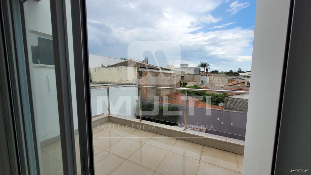 Casa, 3 quartos, 236 m² - Foto 18