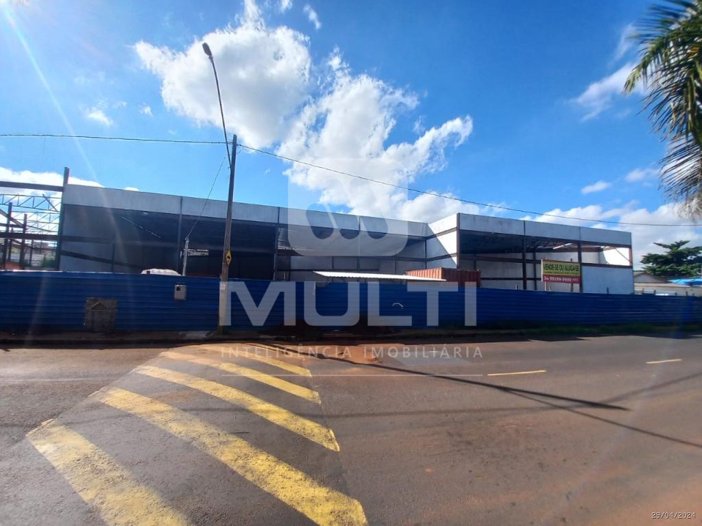 Loja-Salão à venda com 1 quarto, 201m² - Foto 2