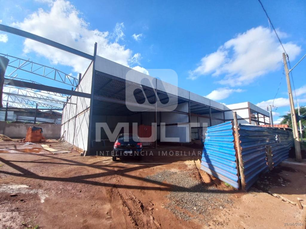Loja-Salão à venda com 1 quarto, 201m² - Foto 4