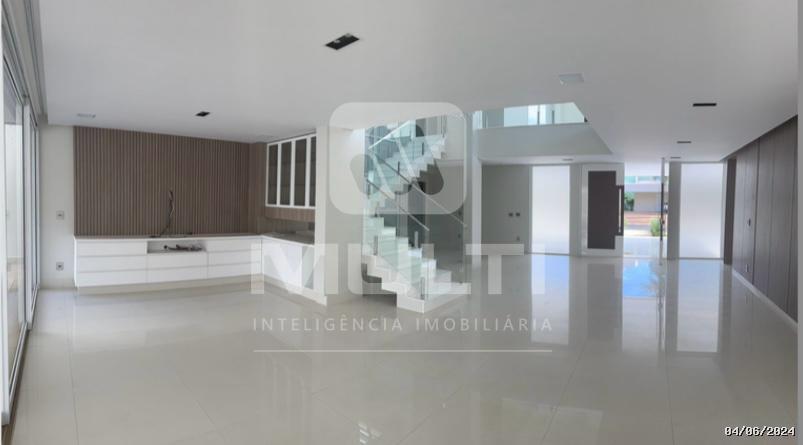 Casa de Condomínio à venda com 4 quartos, 650m² - Foto 1