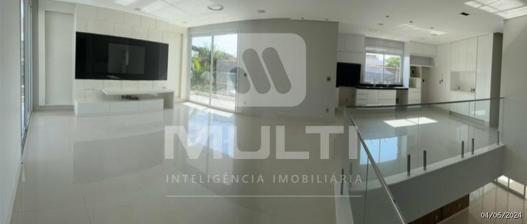 Casa de Condomínio à venda com 4 quartos, 650m² - Foto 2