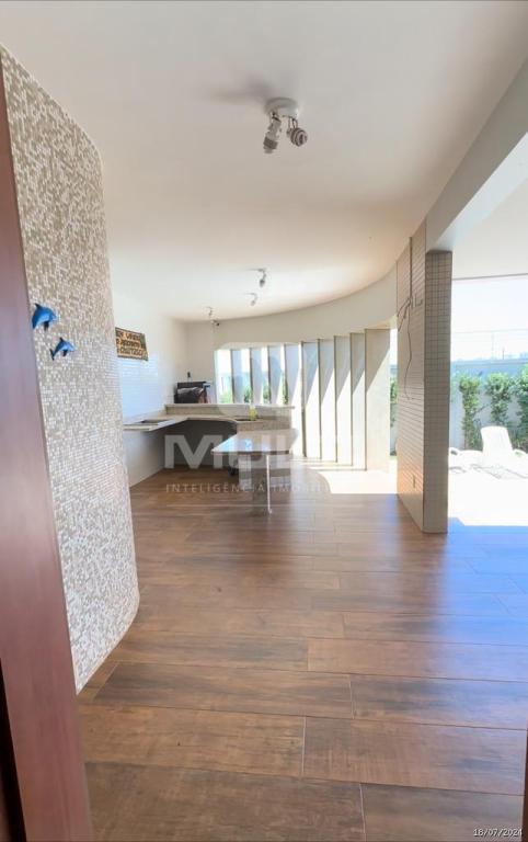 Casa à venda com 3 quartos, 314m² - Foto 9