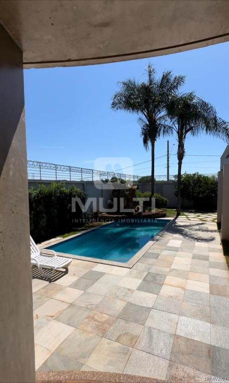 Casa à venda com 3 quartos, 314m² - Foto 12