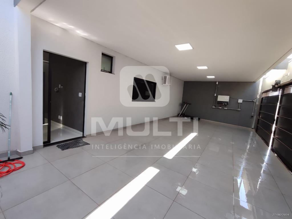 Casa à venda com 4 quartos, 190m² - Foto 2
