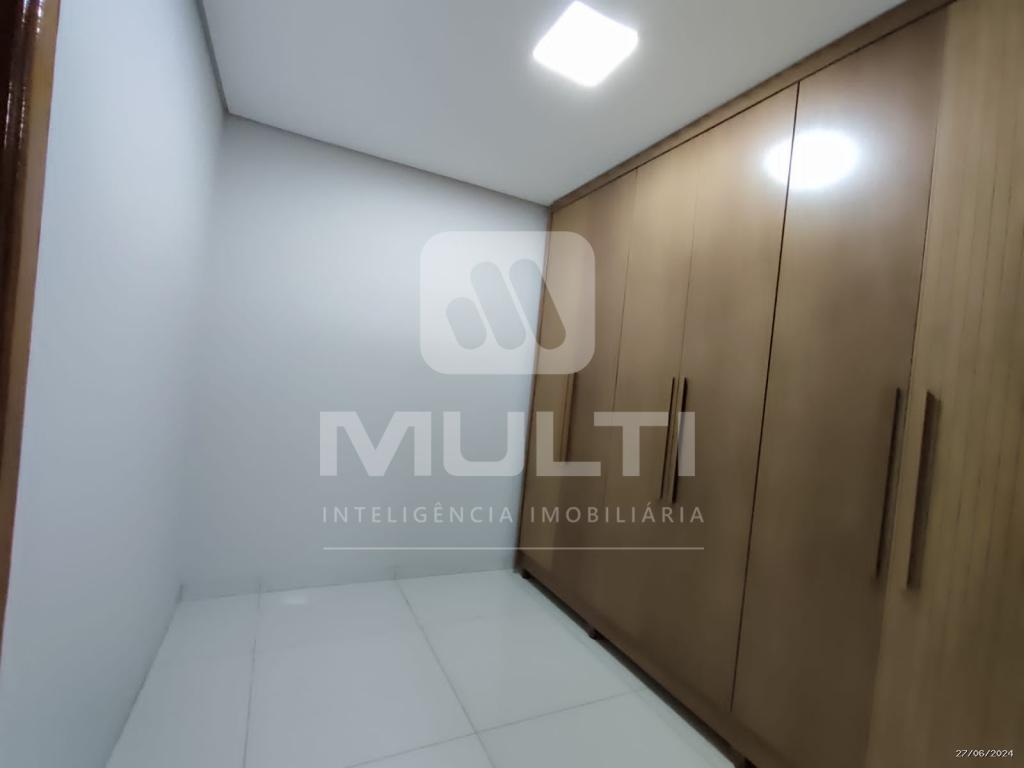 Casa à venda com 4 quartos, 190m² - Foto 14