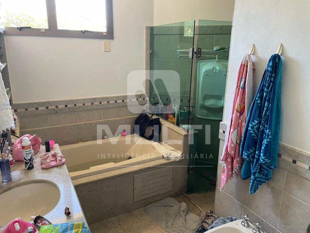Casa à venda com 4 quartos, 600m² - Foto 12