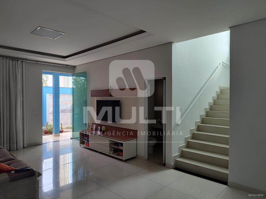 Casa, 3 quartos, 274 m² - Foto 3