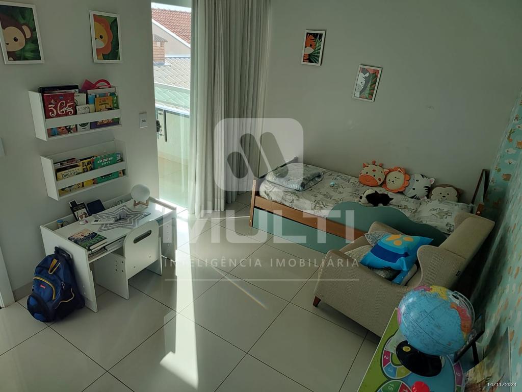 Casa, 3 quartos, 274 m² - Foto 17