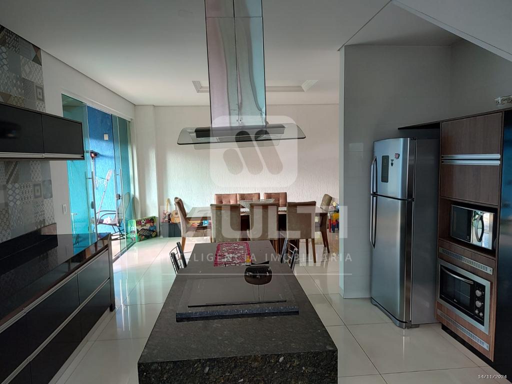 Casa, 3 quartos, 274 m² - Foto 31