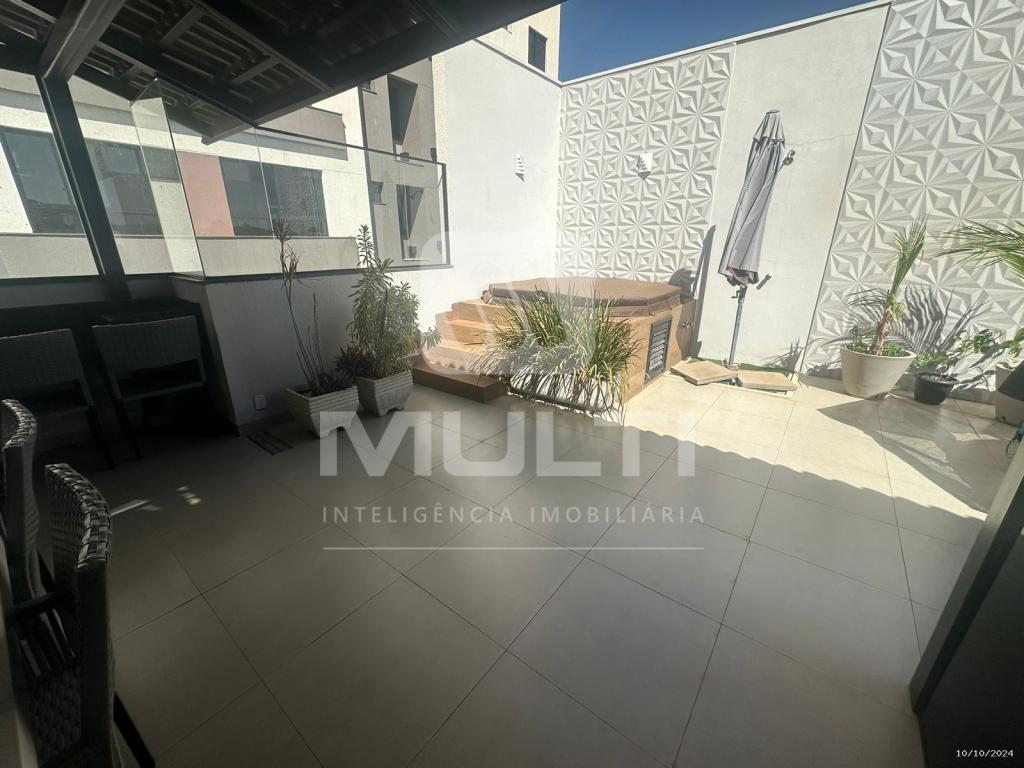 Cobertura à venda com 3 quartos, 162m² - Foto 1