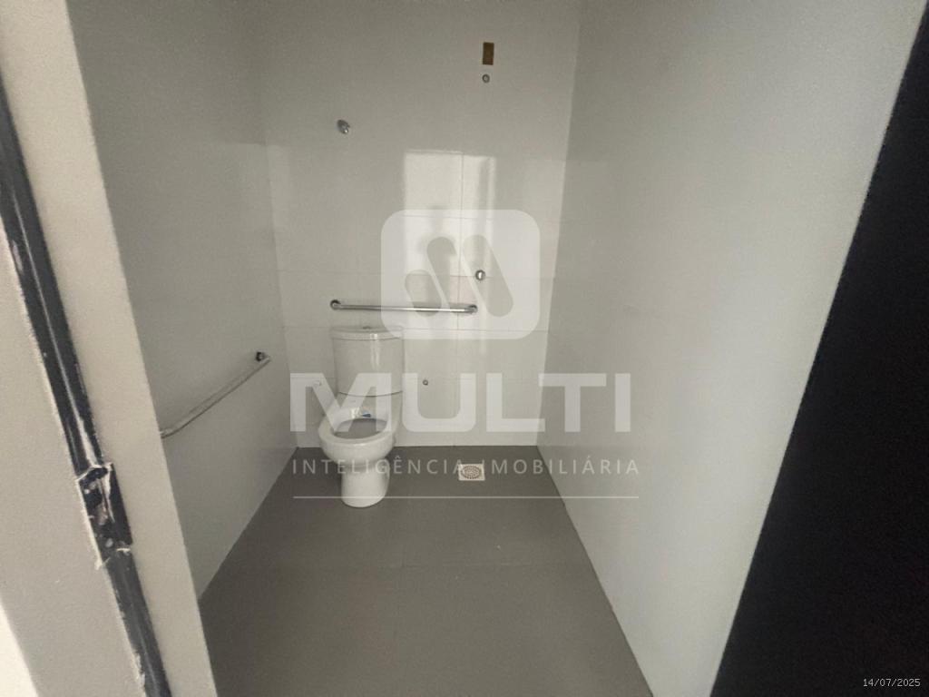 Casa à venda com 1 quarto, 235m² - Foto 4