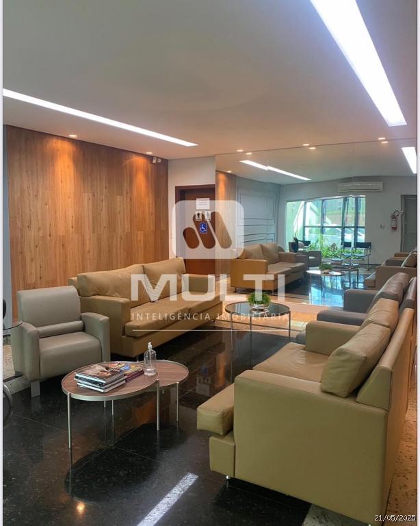 Prédio Inteiro à venda com 1 quarto, 269m² - Foto 1