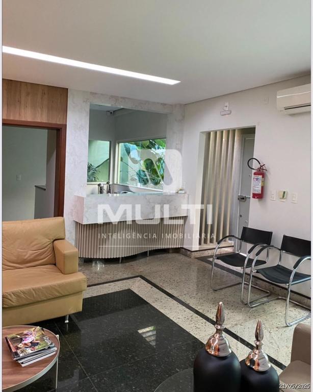Prédio Inteiro à venda com 1 quarto, 269m² - Foto 2