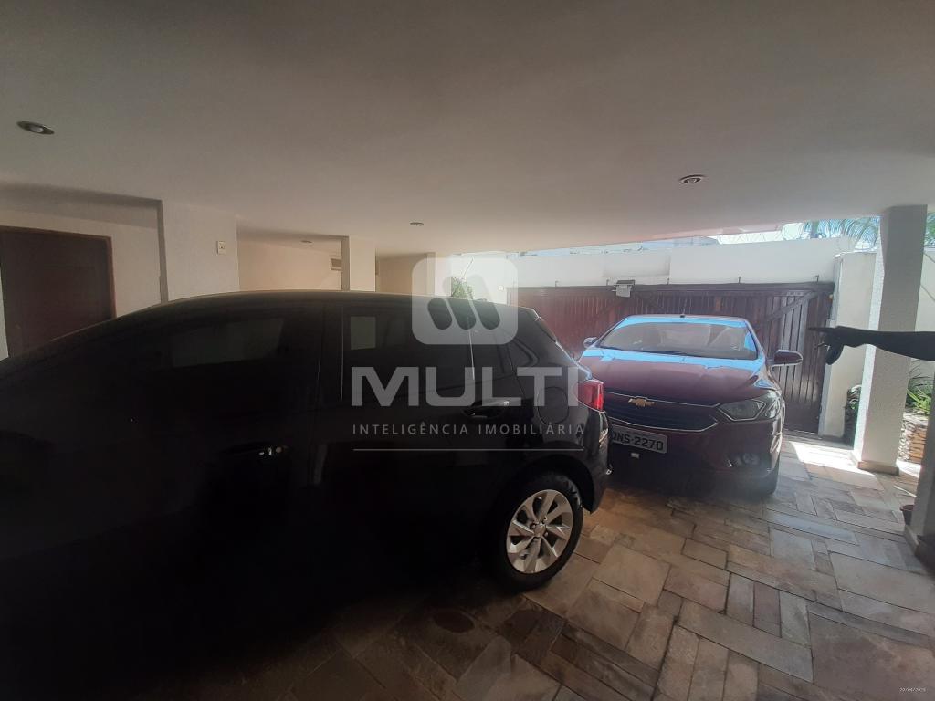 Casa à venda com 4 quartos, 324m² - Foto 5