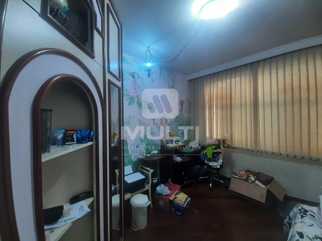 Casa à venda com 4 quartos, 324m² - Foto 21