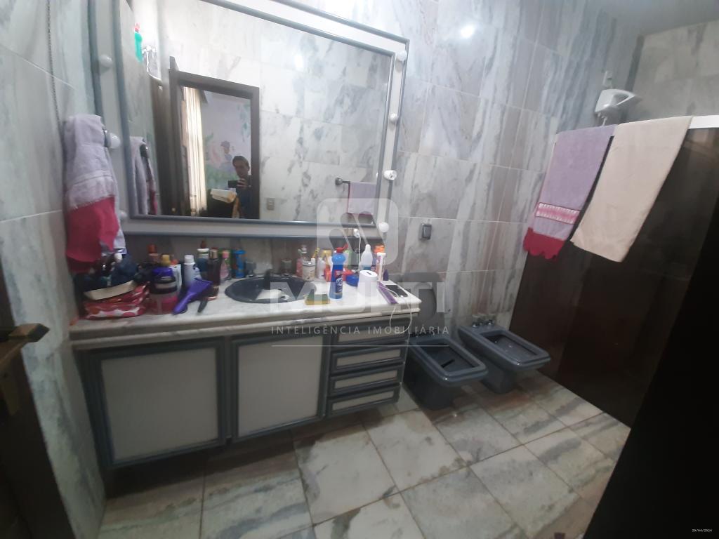 Casa à venda com 4 quartos, 324m² - Foto 22