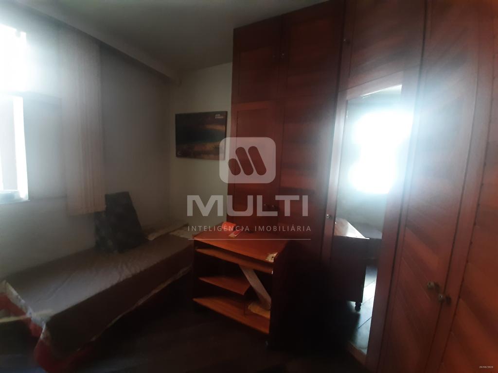 Casa à venda com 4 quartos, 324m² - Foto 23