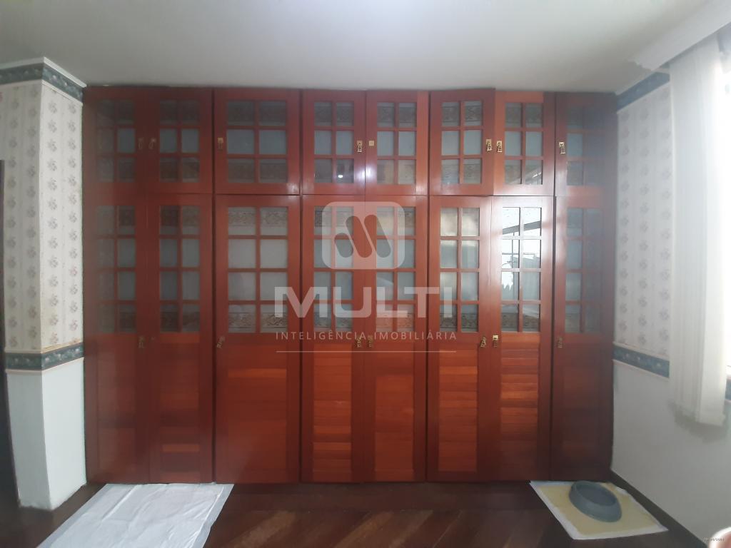 Casa à venda com 4 quartos, 324m² - Foto 25