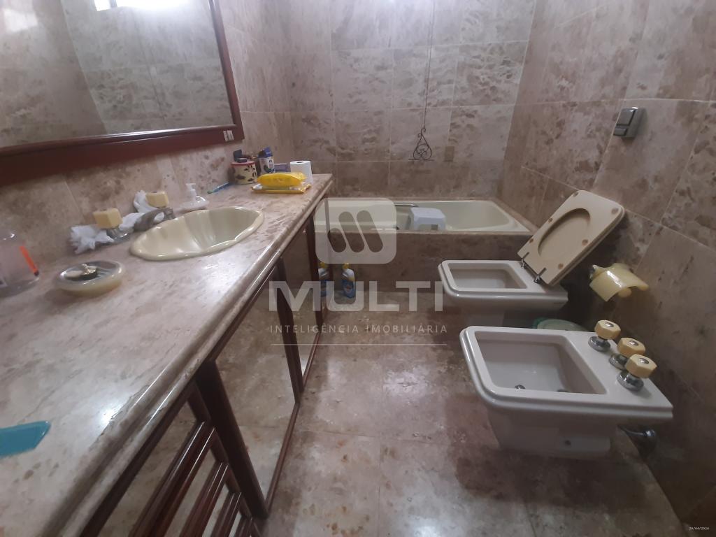 Casa à venda com 4 quartos, 324m² - Foto 26