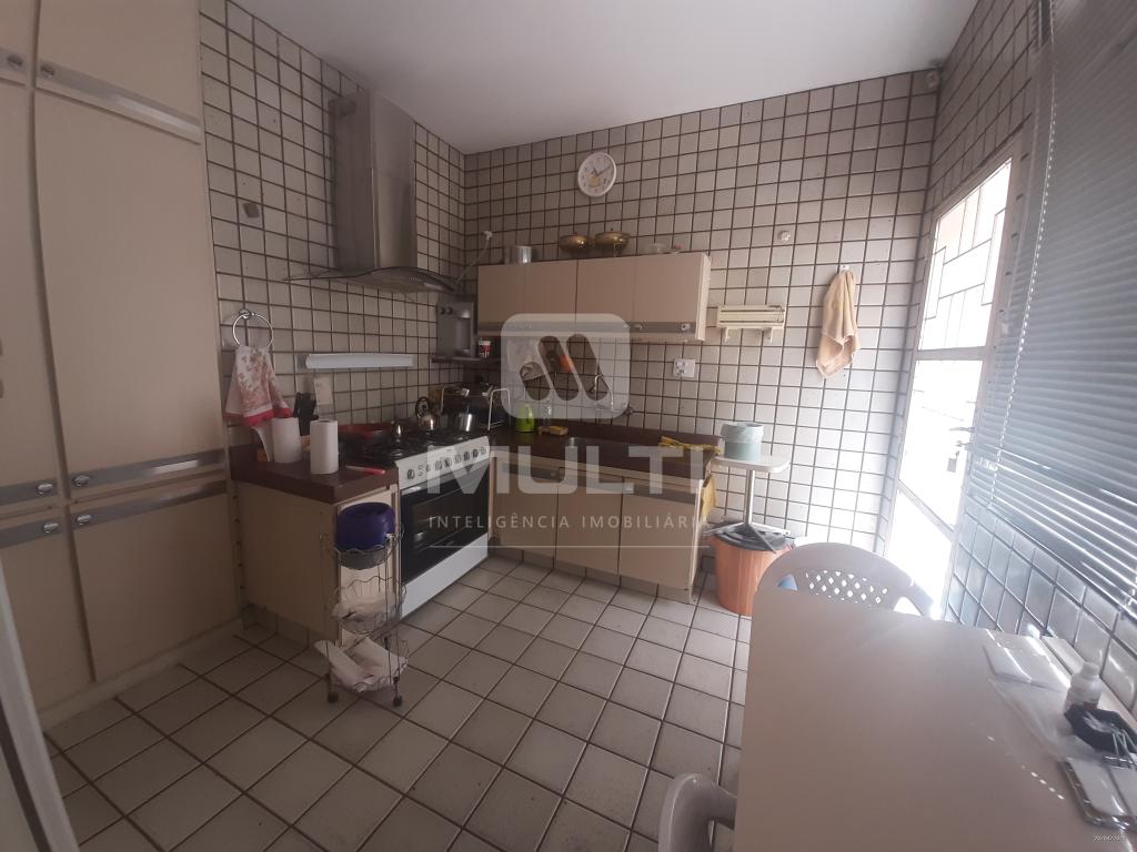 Casa à venda com 4 quartos, 324m² - Foto 27