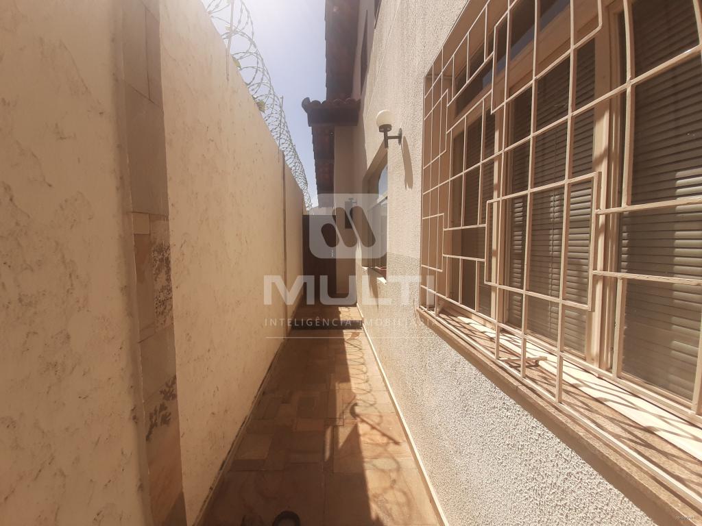 Casa à venda com 4 quartos, 324m² - Foto 29