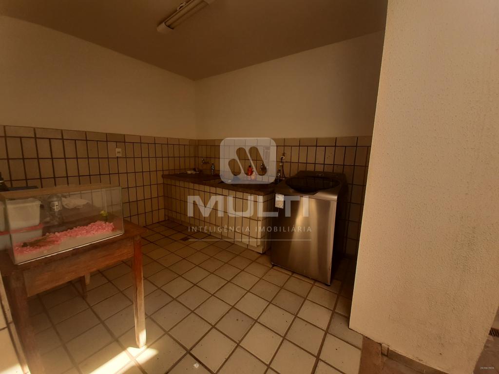 Casa à venda com 4 quartos, 324m² - Foto 34