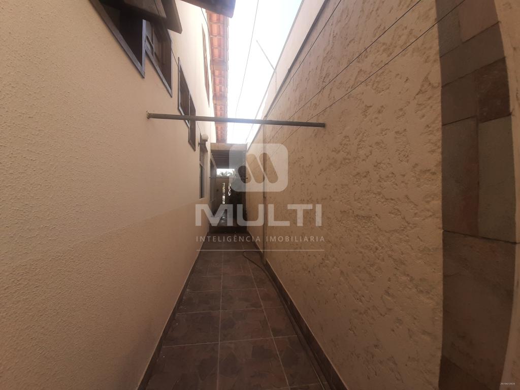 Casa à venda com 4 quartos, 324m² - Foto 35