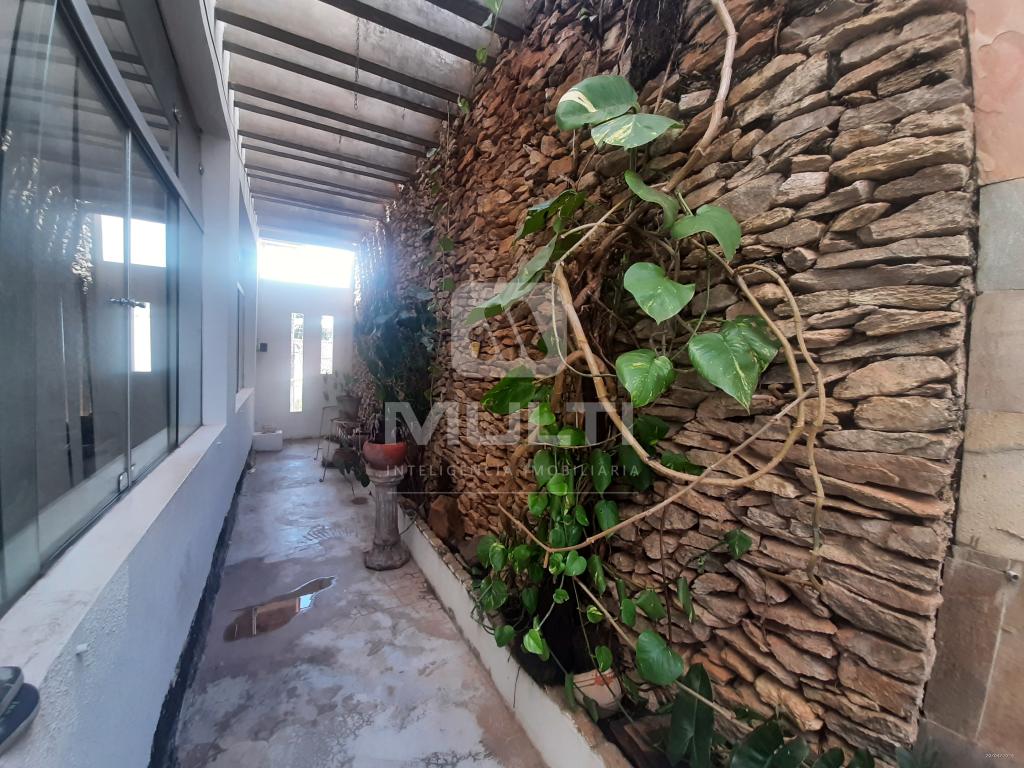 Casa à venda com 4 quartos, 324m² - Foto 36