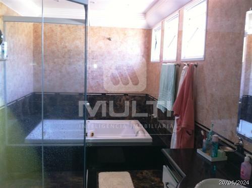 Casa à venda com 4 quartos, 620m² - Foto 9